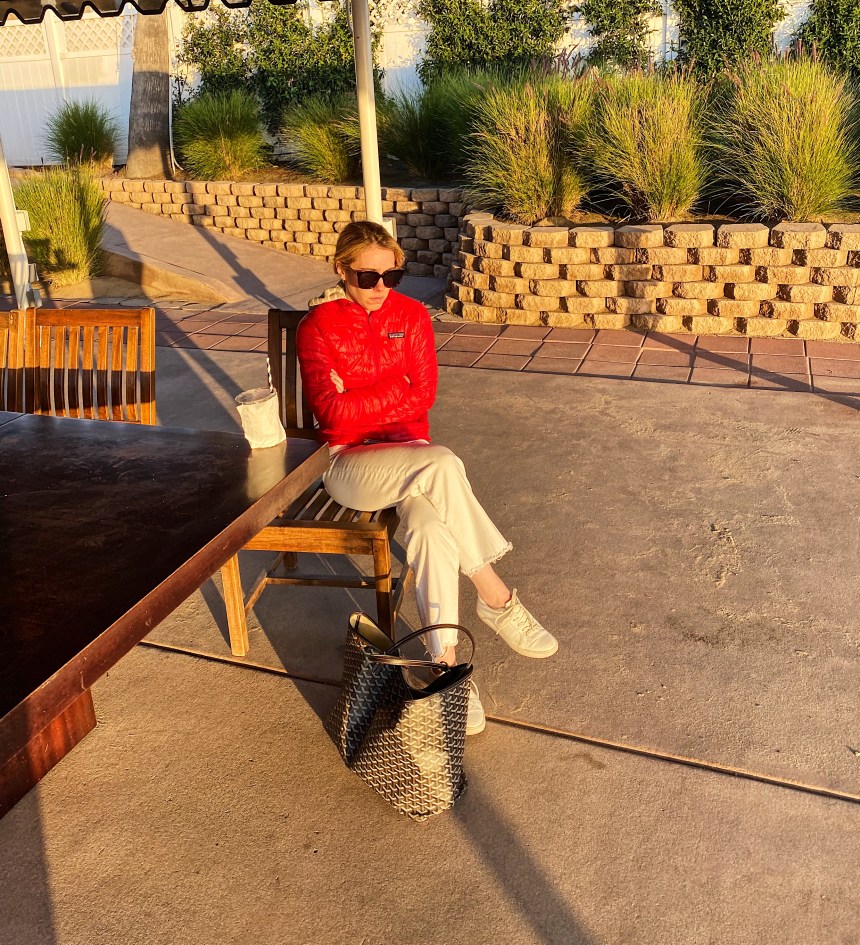 D1B977F3-22EF-48C9-AEA0-442AE743867A